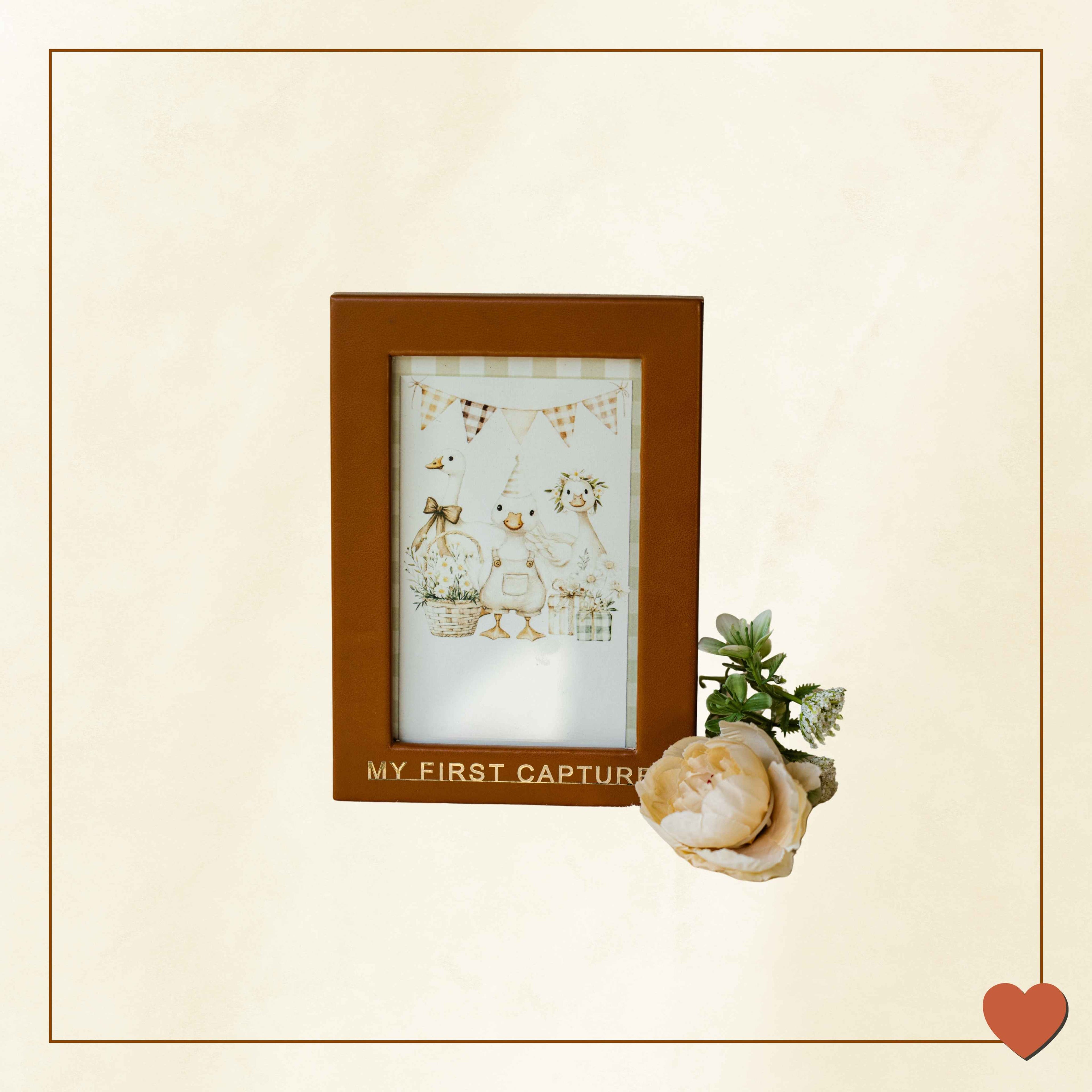 Tiny Time Capsule – Essential